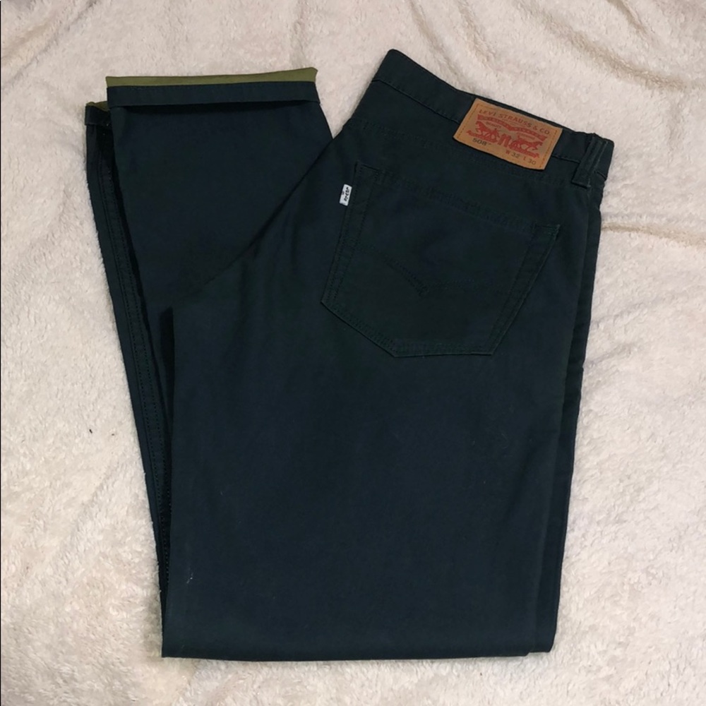 Size 32/30 LEVIS. Green/Blue.